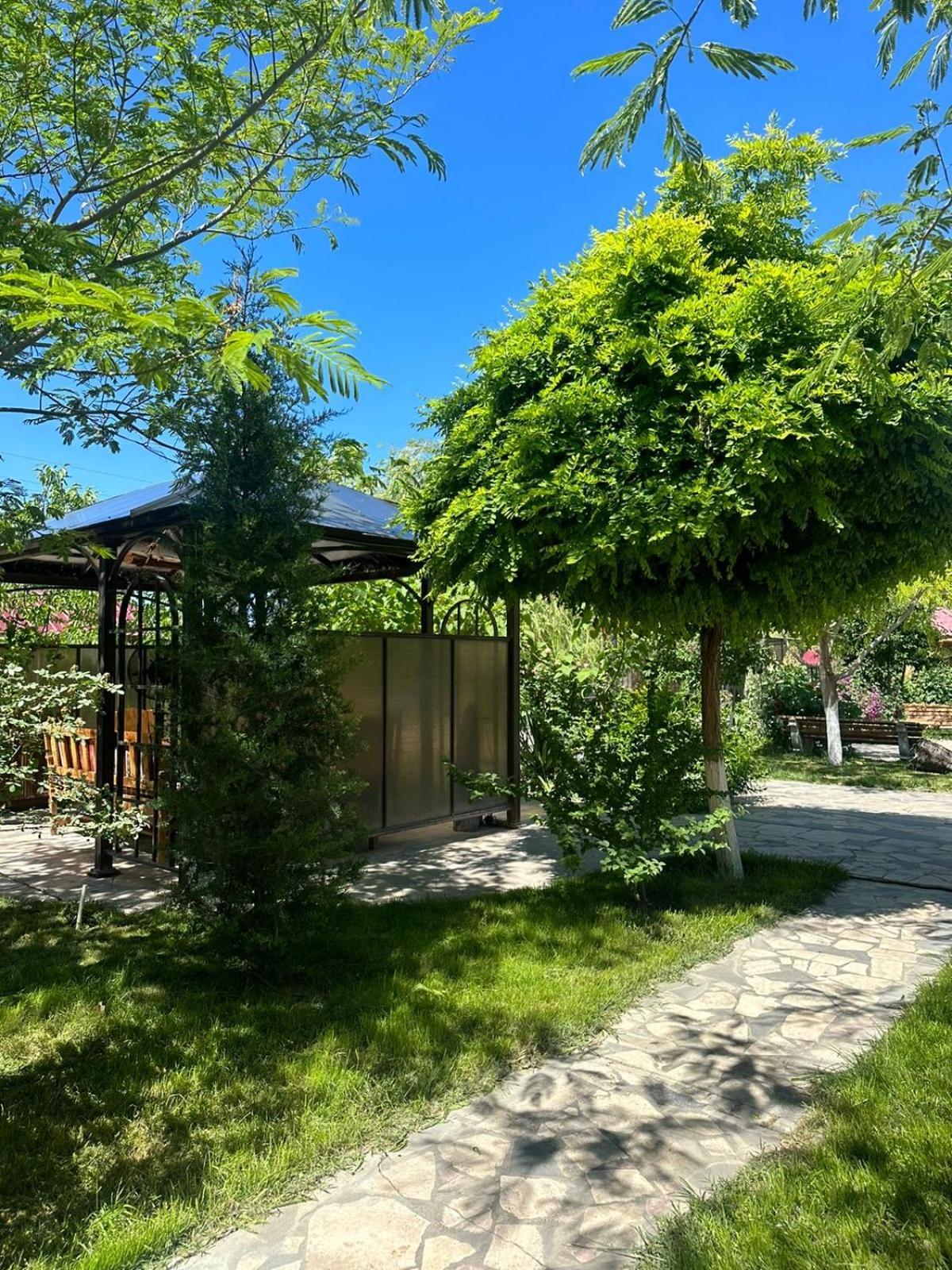 Ralina Restaurant And Hotel Davalinskiy Tsemzavod Dış mekan fotoğraf
